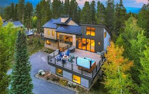 Slope-Side Breckenridge Designer Escape - Breckenridge, Colorado