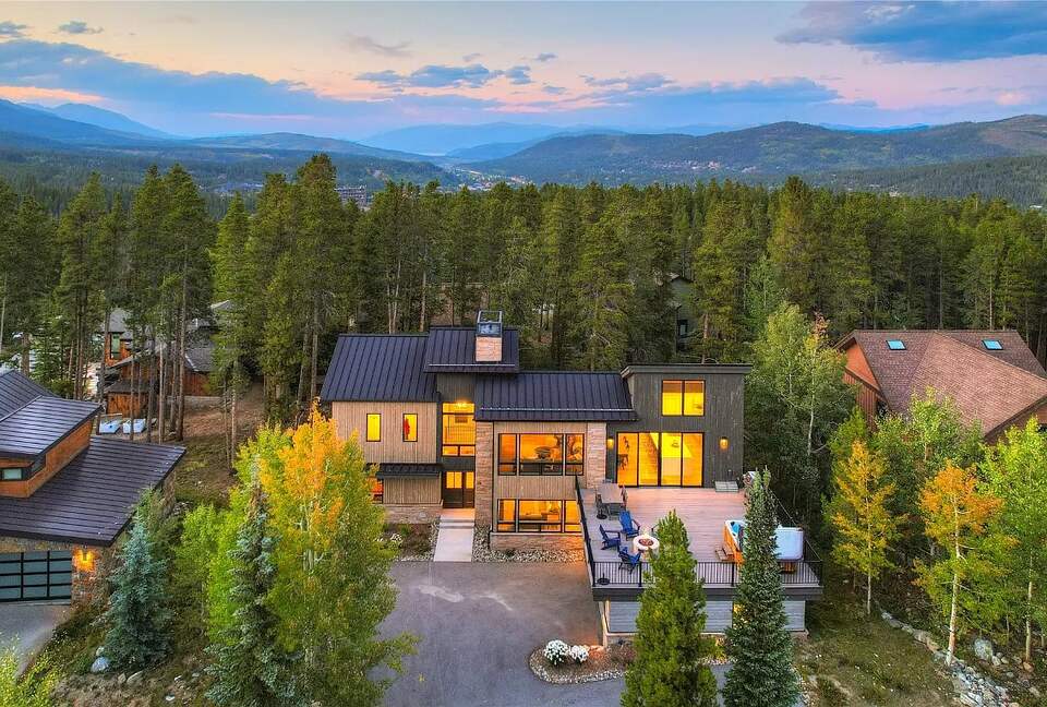 Slope-Side Breckenridge Designer Escape - Breckenridge, Colorado