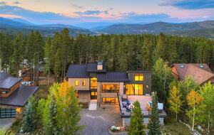 Slope-Side Breckenridge Designer Escape - Breckenridge, Colorado