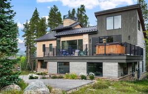 Slope-Side Breckenridge Designer Escape - Breckenridge, Colorado