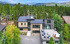 Slope-Side Breckenridge Designer Escape - Breckenridge, Colorado