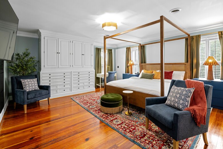 Refined Columbia Home with Private Garden Oasis - Columbia, South Carolina