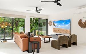 A Private Rainforest Hideaway Steps from Palm Cove Beach - Palm Cove, Australia