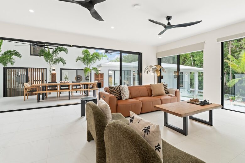 A Private Rainforest Hideaway Steps from Palm Cove Beach - Palm Cove, Australia