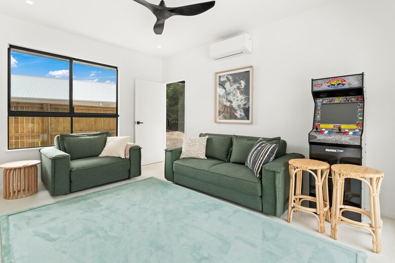 A Private Rainforest Hideaway Steps from Palm Cove Beach - Palm Cove, Australia