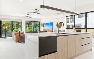 A Private Rainforest Hideaway Steps from Palm Cove Beach - Palm Cove, Australia