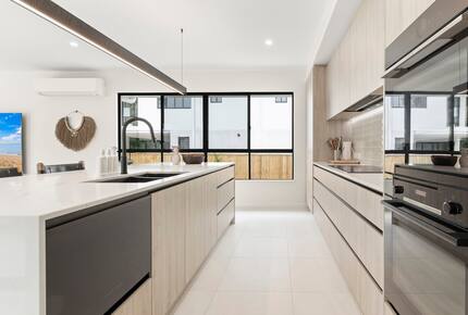 A Private Rainforest Hideaway Steps from Palm Cove Beach - Palm Cove, Australia