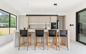 A Private Rainforest Hideaway Steps from Palm Cove Beach - Palm Cove, Australia