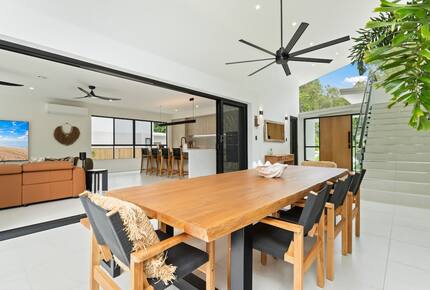 A Private Rainforest Hideaway Steps from Palm Cove Beach - Palm Cove, Australia