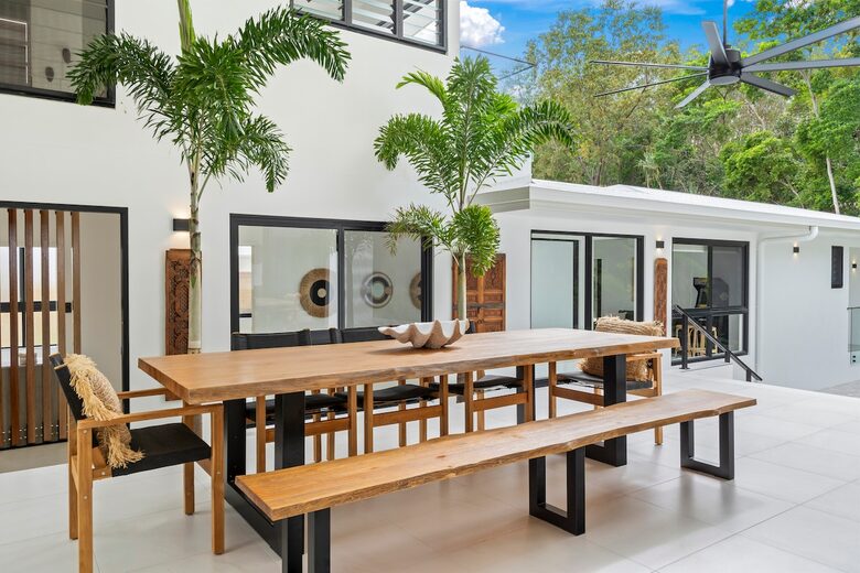 A Private Rainforest Hideaway Steps from Palm Cove Beach - Palm Cove, Australia