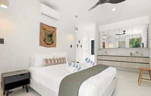 A Private Rainforest Hideaway Steps from Palm Cove Beach - Palm Cove, Australia