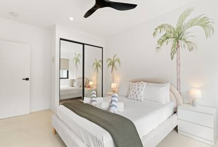 A Private Rainforest Hideaway Steps from Palm Cove Beach - Palm Cove, Australia