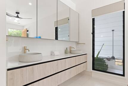 A Private Rainforest Hideaway Steps from Palm Cove Beach - Palm Cove, Australia