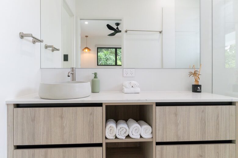 A Private Rainforest Hideaway Steps from Palm Cove Beach - Palm Cove, Australia