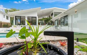 A Private Rainforest Hideaway Steps from Palm Cove Beach - Palm Cove, Australia