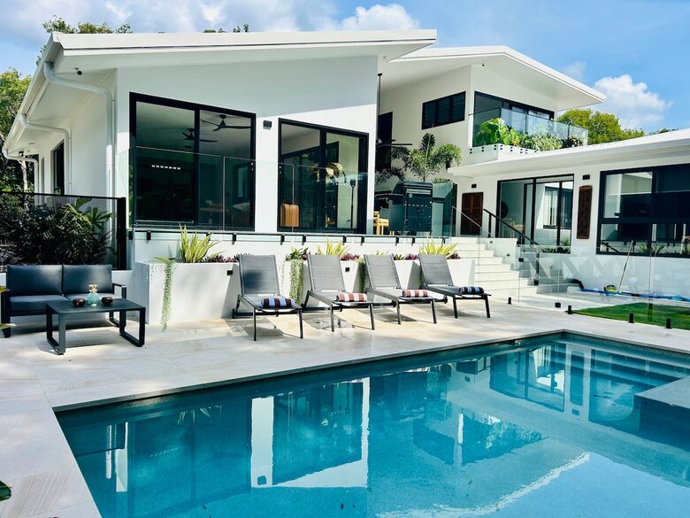 A Private Rainforest Hideaway Steps from Palm Cove Beach - Palm Cove, Australia