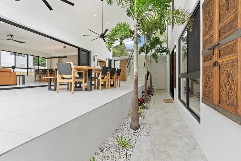 A Private Rainforest Hideaway Steps from Palm Cove Beach - Palm Cove, Australia