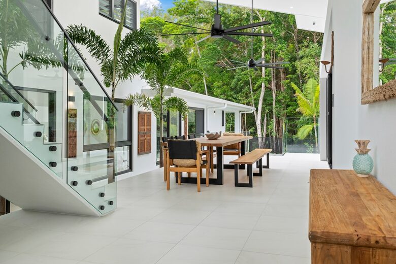 A Private Rainforest Hideaway Steps from Palm Cove Beach - Palm Cove, Australia