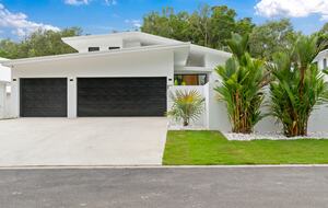 A Private Rainforest Hideaway Steps from Palm Cove Beach - Palm Cove, Australia