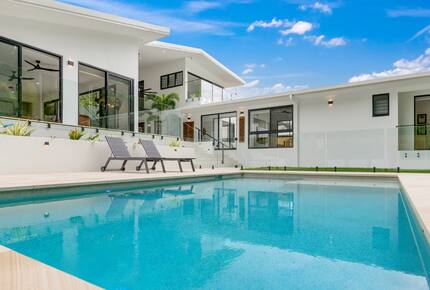 A Private Rainforest Hideaway Steps from Palm Cove Beach - Palm Cove, Australia