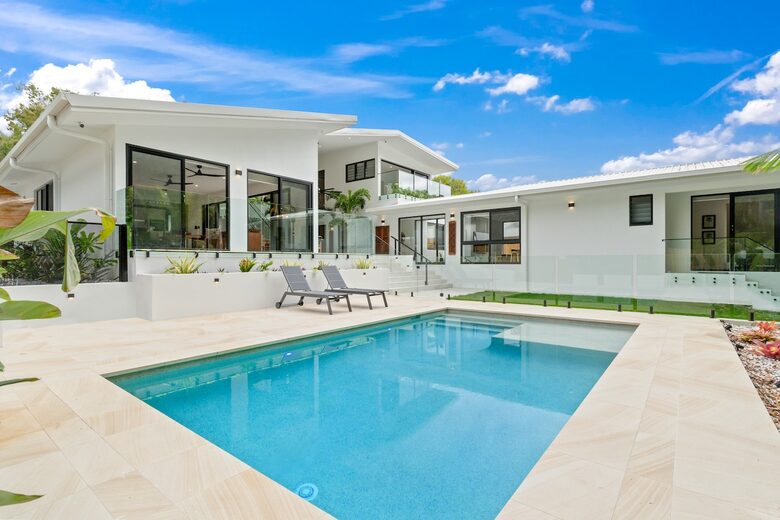 A Private Rainforest Hideaway Steps from Palm Cove Beach - Palm Cove, Australia