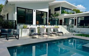 A Private Rainforest Hideaway Steps from Palm Cove Beach - Palm Cove, Australia