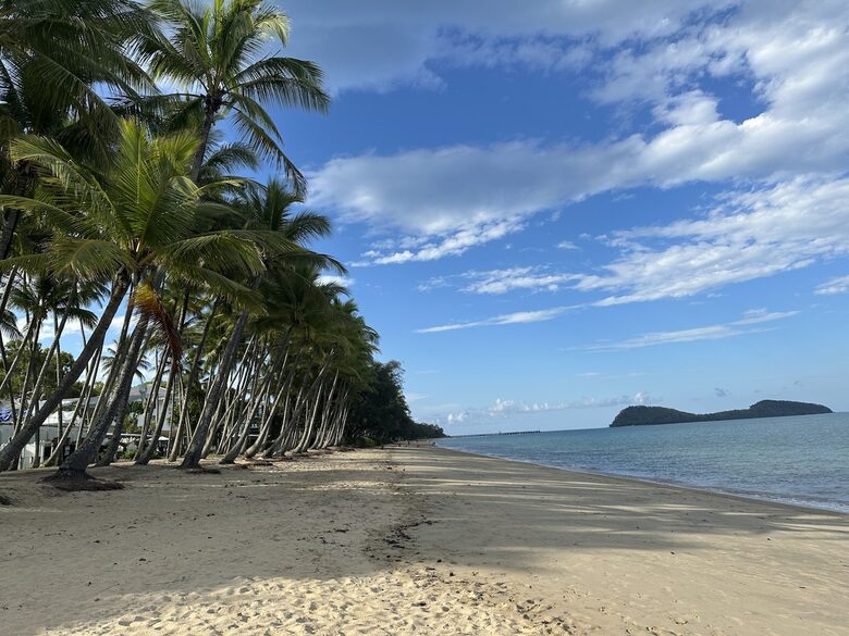A Private Rainforest Hideaway Steps from Palm Cove Beach - Palm Cove, Australia