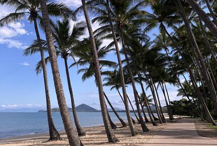 A Private Rainforest Hideaway Steps from Palm Cove Beach - Palm Cove, Australia
