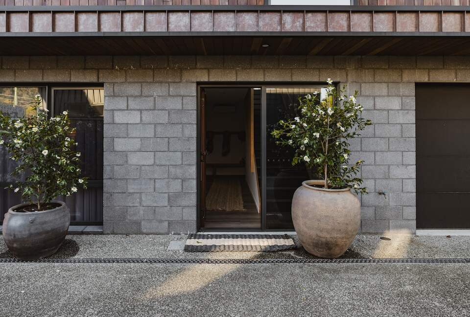 Dune-Top Beach House Overlooking Waubs Bay, Bicheno - Bicheno, Australia