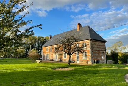 Manor House outside view