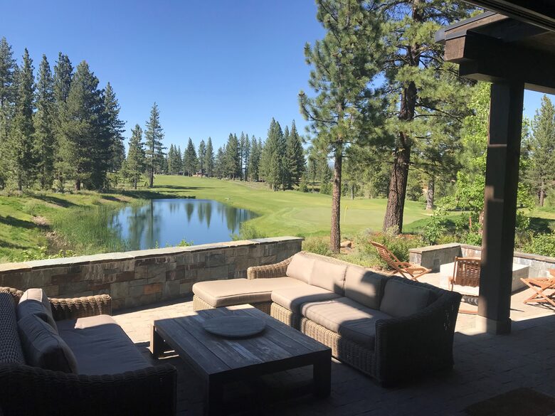 A Refined Tahoe Escape on the Fairway - Truckee, California