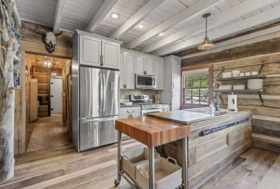 Historic Mountain Cabin on Five Private Alpine Acres - Alma, Colorado