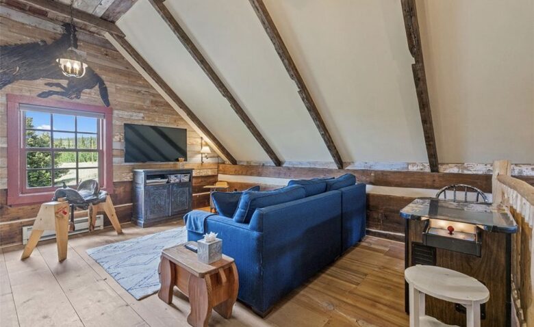 Historic Mountain Cabin on Five Private Alpine Acres - Alma, Colorado