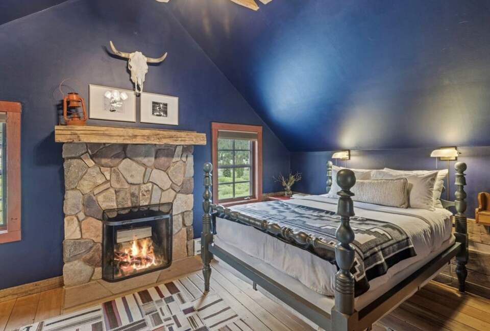 Historic Mountain Cabin on Five Private Alpine Acres - Alma, Colorado