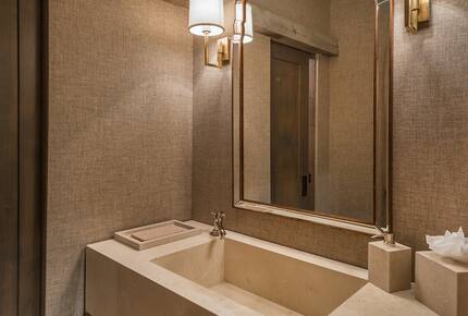 A Refined Tahoe Escape on the Fairway - Truckee, California