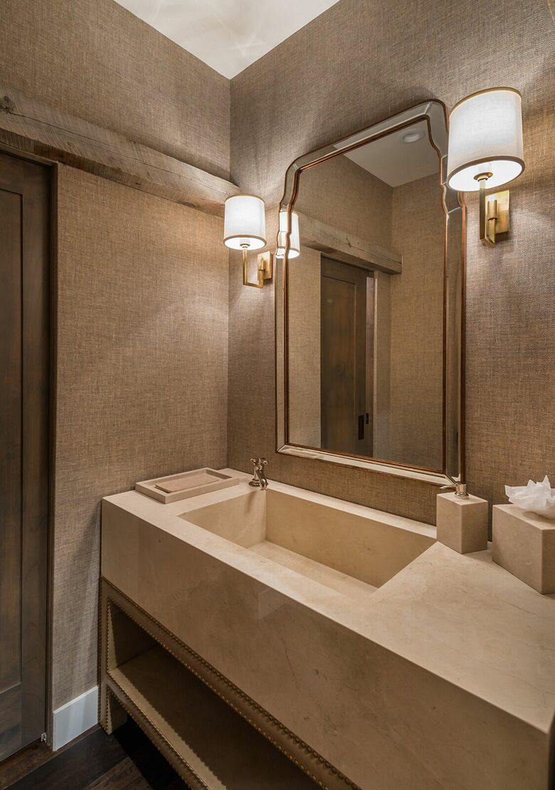 A Refined Tahoe Escape on the Fairway - Truckee, California