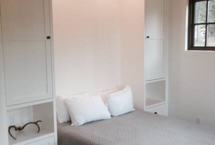 A Refined Tahoe Escape on the Fairway - Truckee, California