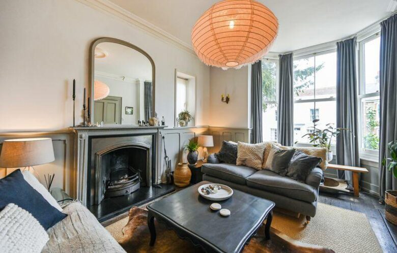 A Sophisticated Six-Bedroom Home near Walmer Beach - Deal, United Kingdom