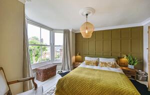 A Sophisticated Six-Bedroom Home near Walmer Beach - Deal, United Kingdom