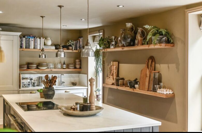 A Sophisticated Six-Bedroom Home near Walmer Beach - Deal, United Kingdom