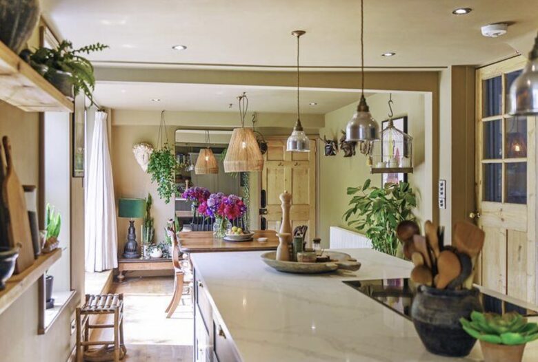 A Sophisticated Six-Bedroom Home near Walmer Beach - Deal, United Kingdom