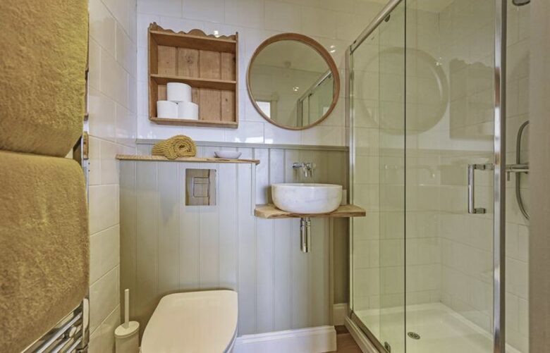 A Sophisticated Six-Bedroom Home near Walmer Beach - Deal, United Kingdom