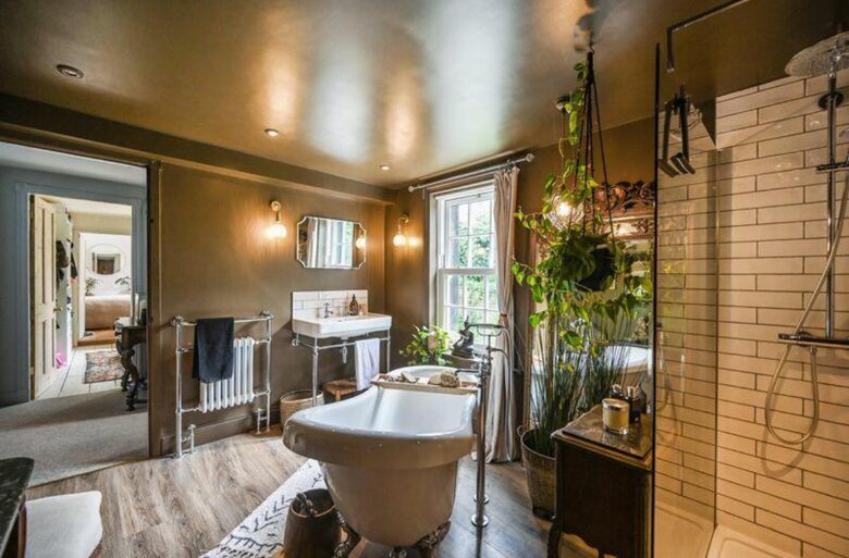 A Sophisticated Six-Bedroom Home near Walmer Beach - Deal, United Kingdom