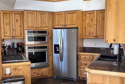 Classic Winter Park Lodge Near Slopes & Village - Winter Park, Colorado