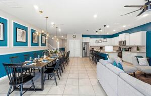 Ultimate Windsor Island Family Retreat with Private Pool & Game Rooms - Davenport, Florida