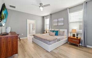 Ultimate Windsor Island Family Retreat with Private Pool & Game Rooms - Davenport, Florida