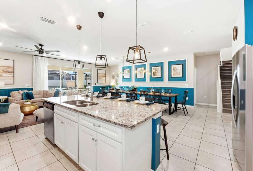 Ultimate Windsor Island Family Retreat with Private Pool & Game Rooms - Davenport, Florida