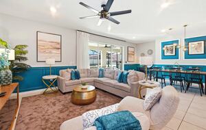 Ultimate Windsor Island Family Retreat with Private Pool & Game Rooms - Davenport, Florida