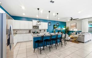Ultimate Windsor Island Family Retreat with Private Pool & Game Rooms - Davenport, Florida