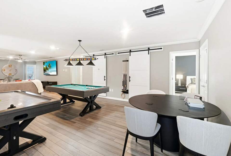 Ultimate Windsor Island Family Retreat with Private Pool & Game Rooms - Davenport, Florida